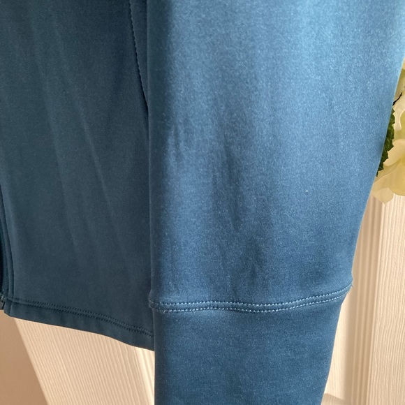 Ladies Coat - Picture 4 of 12